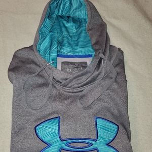 Under Armour Hoodie with front pocket